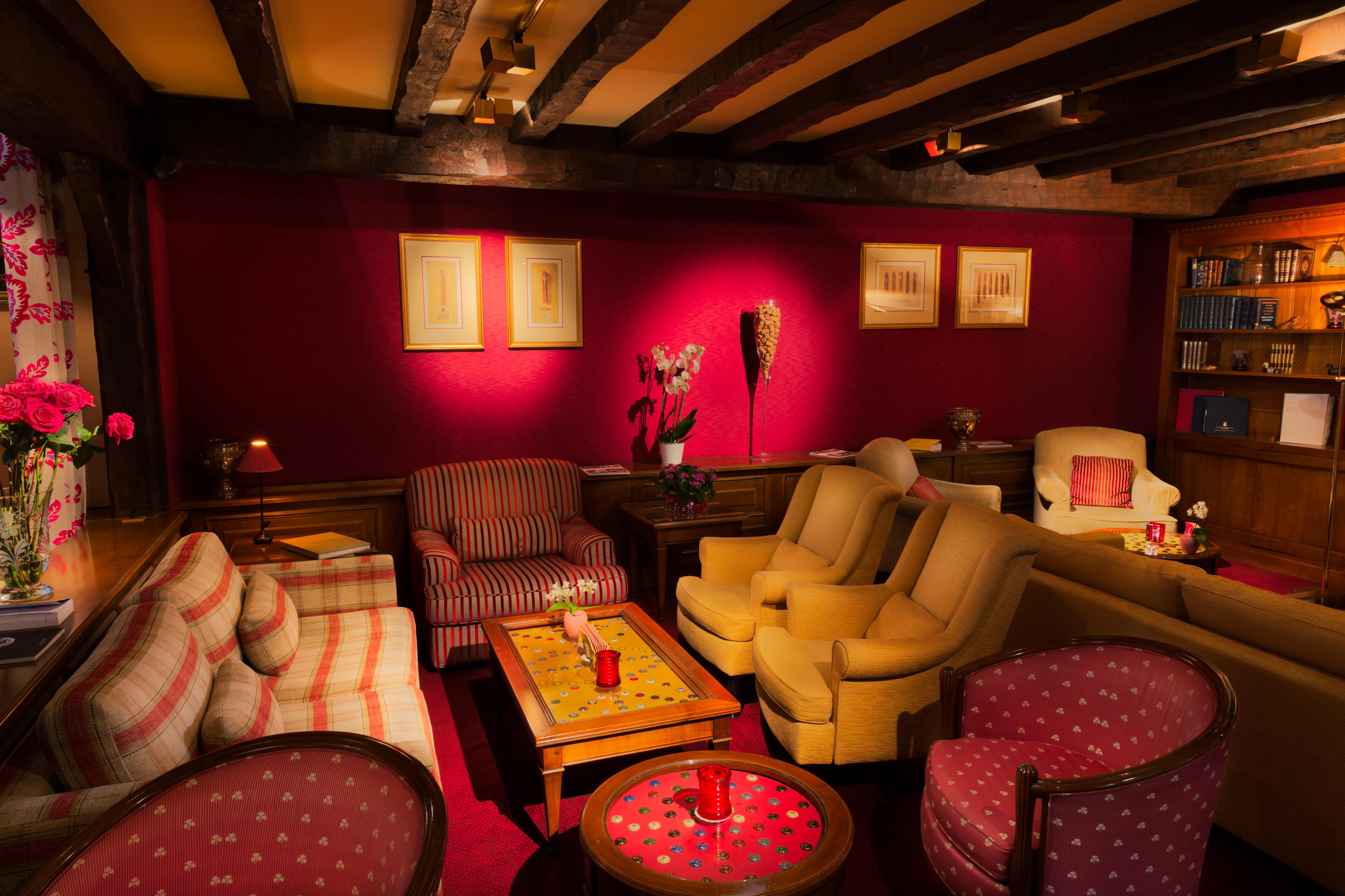 Hostellerie Briqueterie & Spa Champagne Vinay  Luaran gambar The interior of the hotel