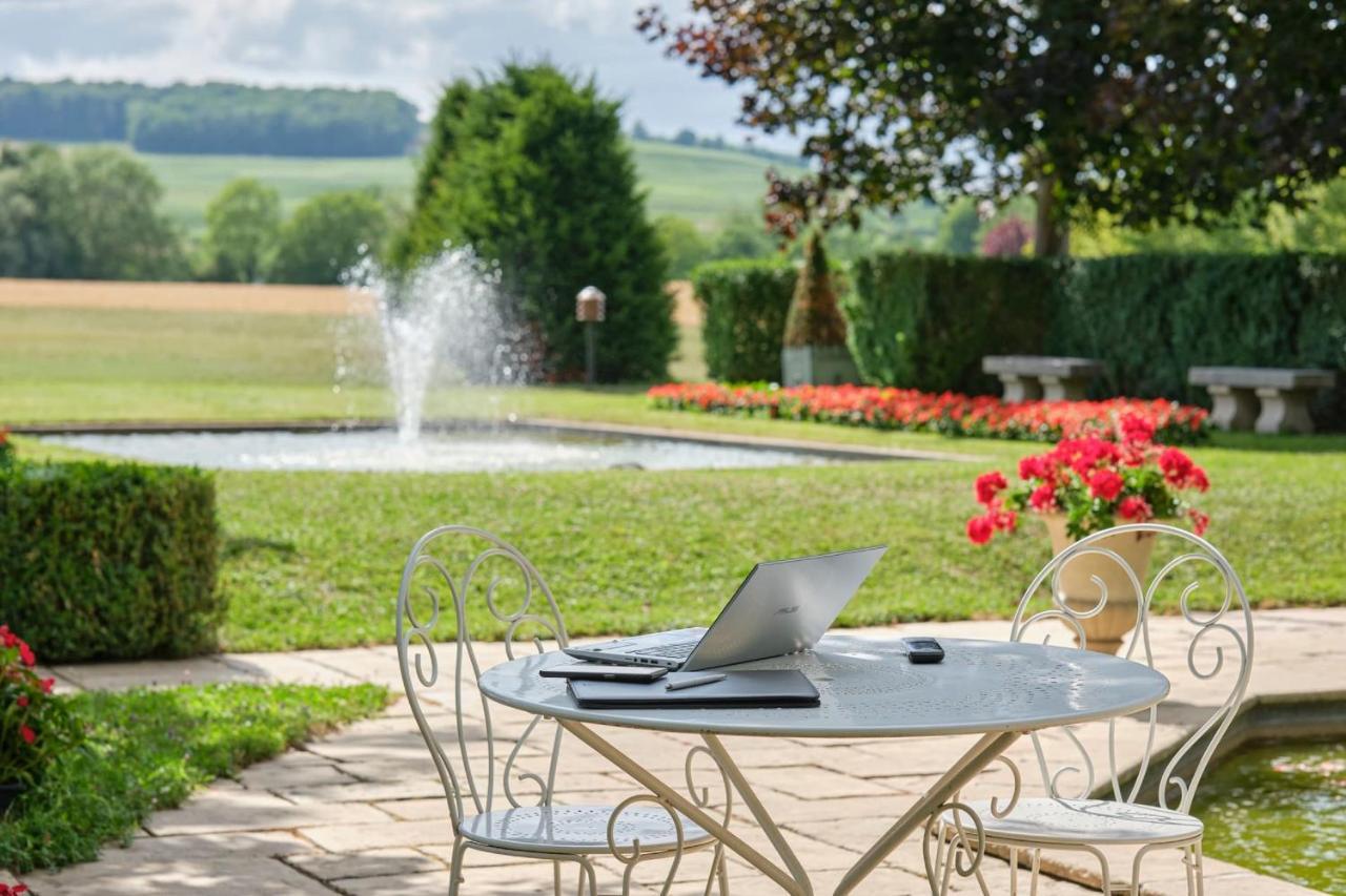 Hostellerie Briqueterie & Spa Champagne Vinay  Luaran gambar The garden of the Château de Chaumont