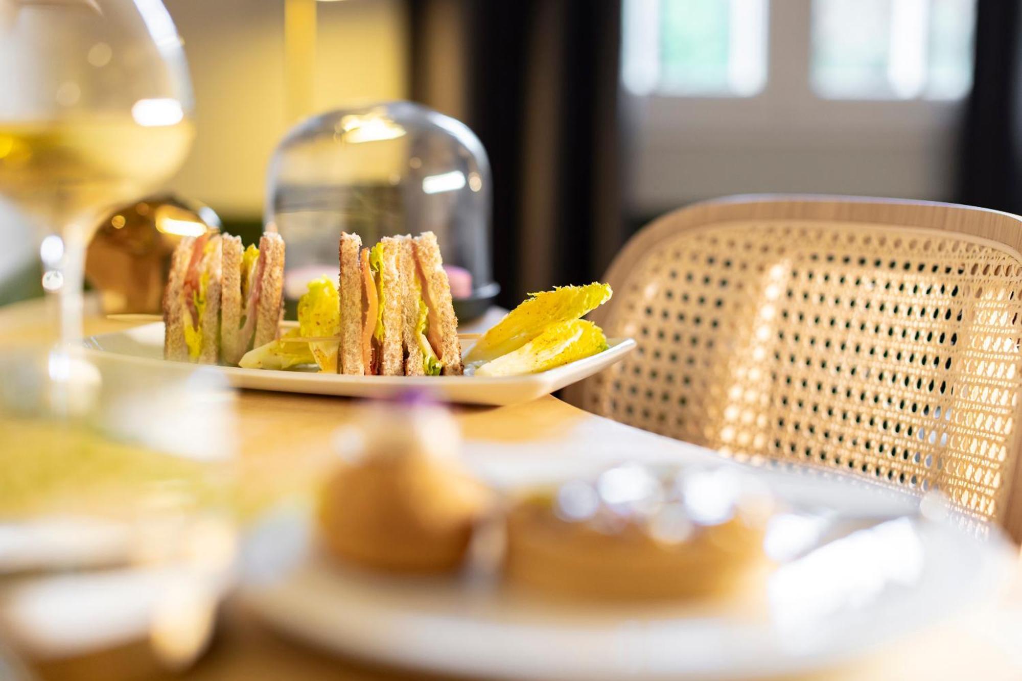 Hostellerie Briqueterie & Spa Champagne Vinay  Luaran gambar A typical breakfast